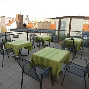 https://church-pension-praha-husuv-dum.praguehotelsweb.com